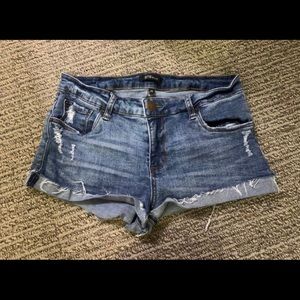 STS Blue denim shorts (26 waist, women’s 2-4)